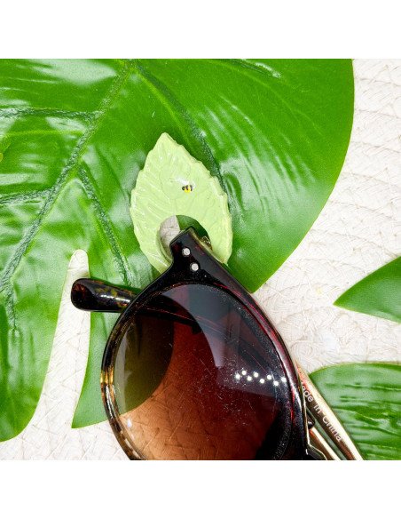 Pin's porte-lunettes Feuille